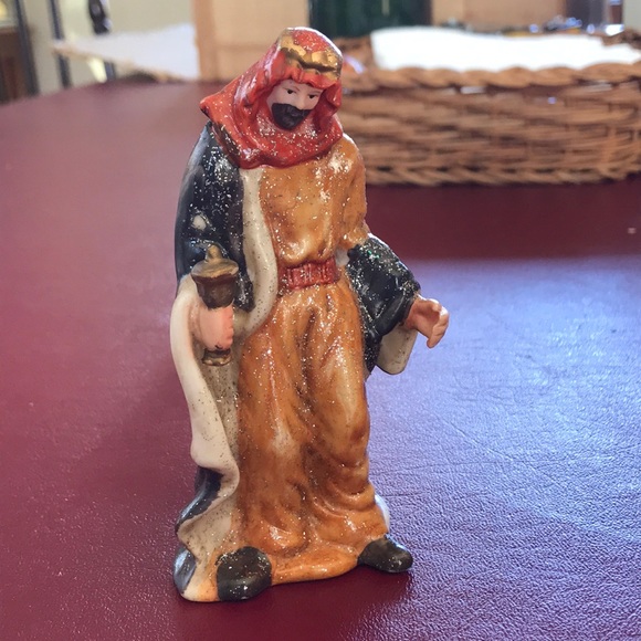 Porcelain Nativity Set - Picture 12 of 14